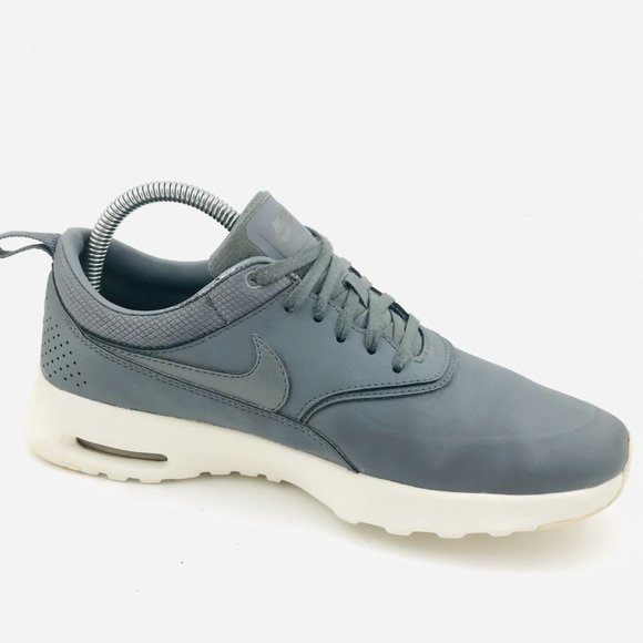 Nike Women's Air Max Thea size 8 Grey White (616723-008) - Picture 2 of 9